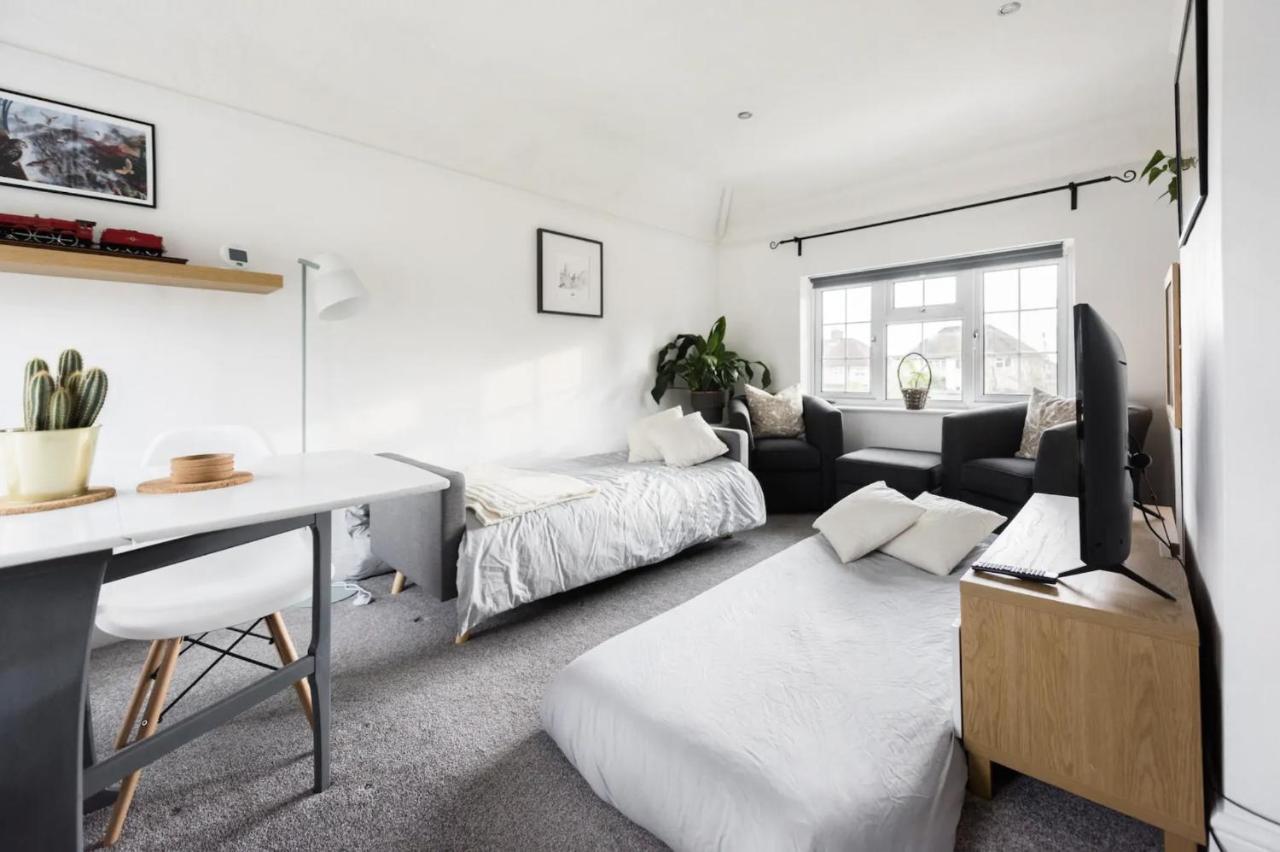 The Film Studio Appartement 5 Min To Harry Potter 沃特福德 外观 照片